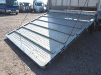 三菱ふそうファイター家畜運搬車中型（4t）[写真20]