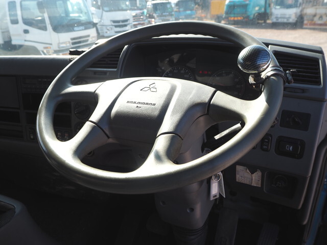 三菱ふそうファイター家畜運搬車中型（4t）[写真36]