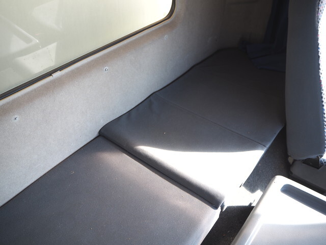 三菱ふそうファイター家畜運搬車中型（4t）[写真37]