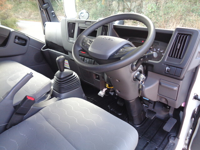 いすゞエルフダブルキャブ（Wキャブ）小型（2t・3t）[写真22]