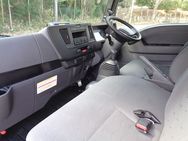 いすゞエルフダブルキャブ（Wキャブ）小型（2t・3t）[写真24]