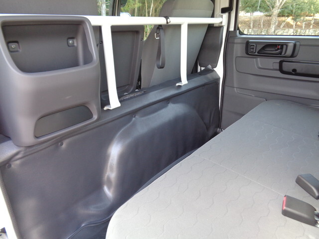 いすゞエルフダブルキャブ（Wキャブ）小型（2t・3t）[写真26]