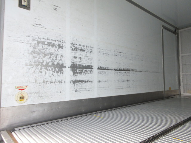 日野デュトロ保冷バン小型（2t・3t）[写真10]