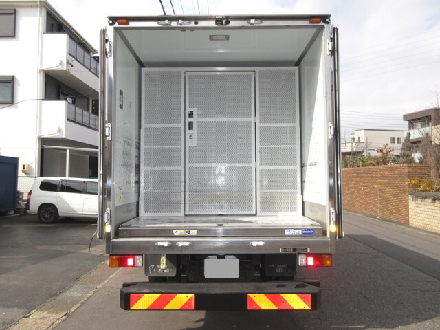 日野デュトロ保冷バン小型（2t・3t）[写真13]