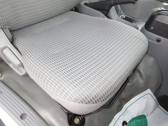 日野デュトロ保冷バン小型（2t・3t）[写真19]