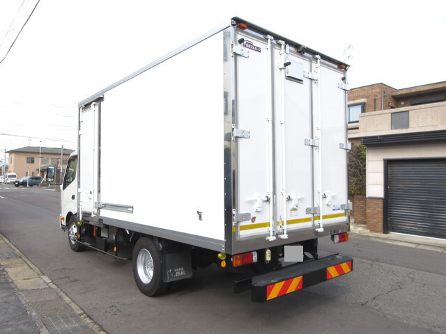 日野デュトロ保冷バン小型（2t・3t）[写真02]
