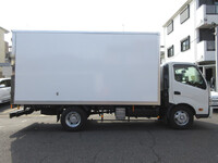 日野デュトロ保冷バン小型（2t・3t）[写真06]