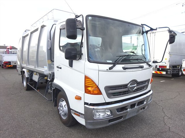 日野レンジャーパッカー車（塵芥車）2013年(平成25年)TKG-FC9JGAA