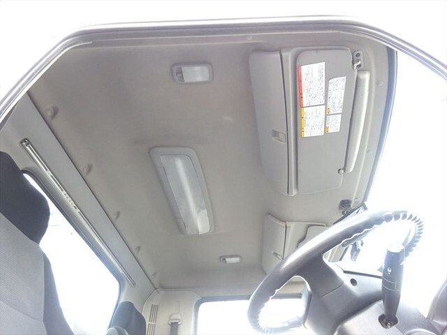 日野レンジャーパッカー車（塵芥車）中型（4t）[写真25]