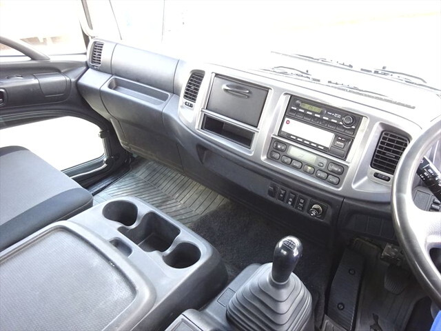 日野レンジャーパッカー車（塵芥車）中型（4t）[写真28]