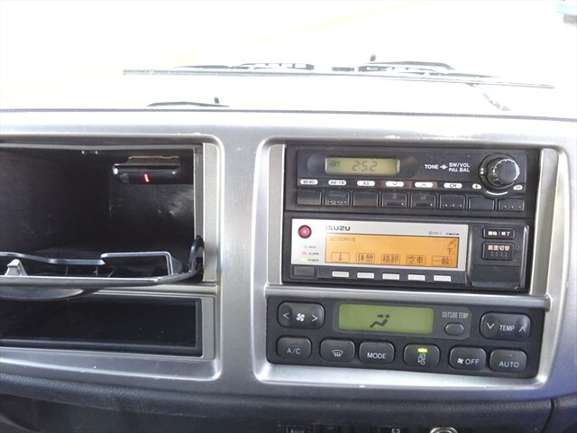 日野レンジャーパッカー車（塵芥車）中型（4t）[写真30]