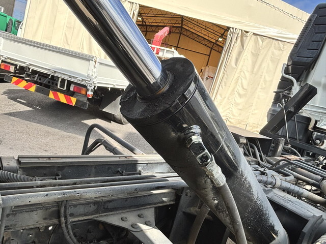 三菱ふそうファイターパッカー車（塵芥車）中型（4t）[写真21]