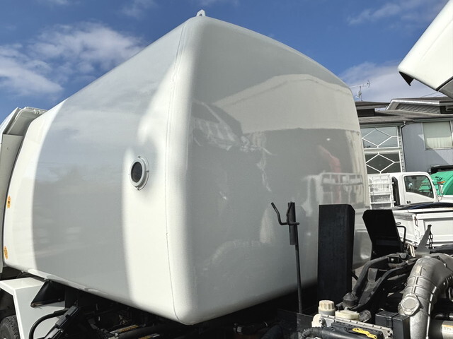 三菱ふそうファイターパッカー車（塵芥車）中型（4t）[写真25]