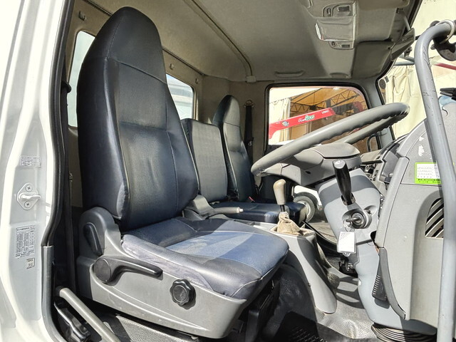 三菱ふそうファイターパッカー車（塵芥車）中型（4t）[写真30]