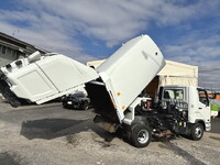 三菱ふそうファイターパッカー車（塵芥車）中型（4t）[写真05]