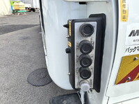 三菱ふそうファイターパッカー車（塵芥車）中型（4t）[写真10]