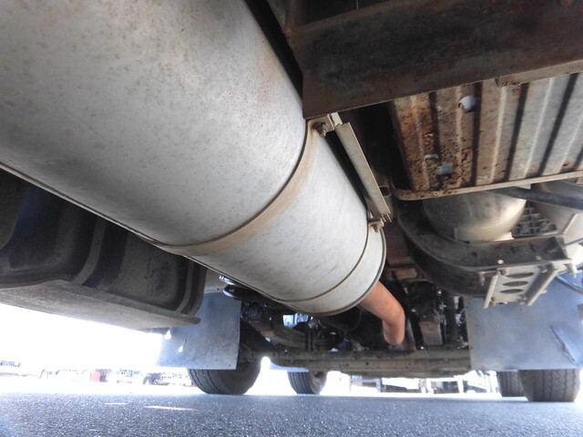 三菱ふそうスーパーグレートセルフクレーン4段大型（10t）[写真14]