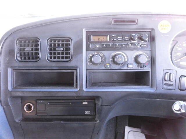 三菱ふそうスーパーグレートセルフクレーン4段大型（10t）[写真20]