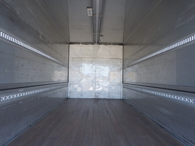 三菱ふそうファイターアルミウイング中型（4t）[写真10]