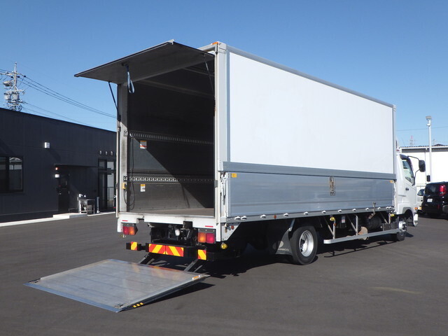 三菱ふそうファイターアルミウイング中型（4t）[写真15]