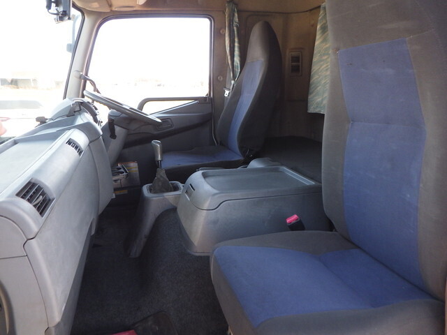 三菱ふそうファイターアルミウイング中型（4t）[写真20]