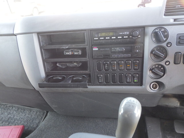 三菱ふそうファイターアルミウイング中型（4t）[写真21]