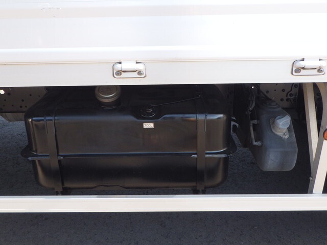 三菱ふそうファイターアルミウイング中型（4t）[写真30]