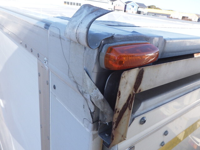 三菱ふそうファイターアルミウイング中型（4t）[写真32]