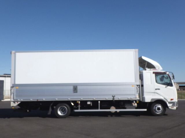 三菱ふそうファイターアルミウイング中型（4t）[写真08]