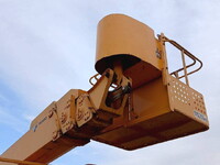 いすゞフォワード高所作業車中型（4t）[写真12]