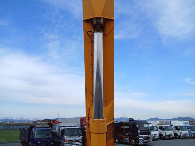 いすゞフォワード高所作業車中型（4t）[写真13]