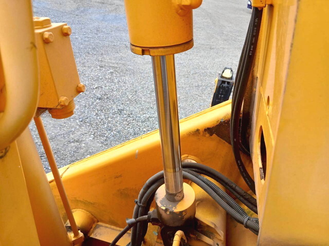 いすゞフォワード高所作業車中型（4t）[写真14]