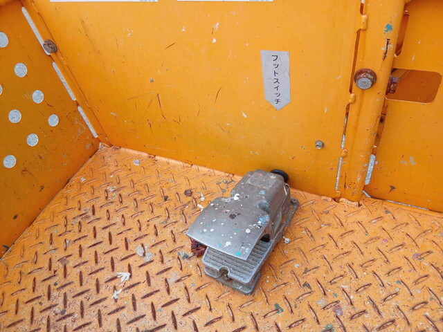 いすゞフォワード高所作業車中型（4t）[写真19]