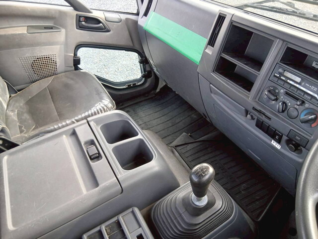 いすゞフォワード高所作業車中型（4t）[写真28]