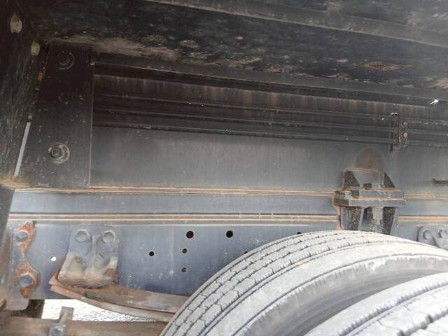 いすゞフォワード高所作業車中型（4t）[写真34]