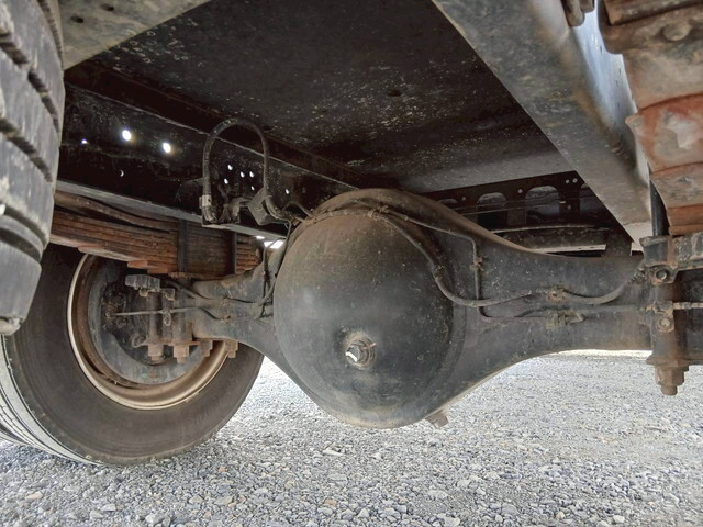 いすゞフォワード高所作業車中型（4t）[写真35]