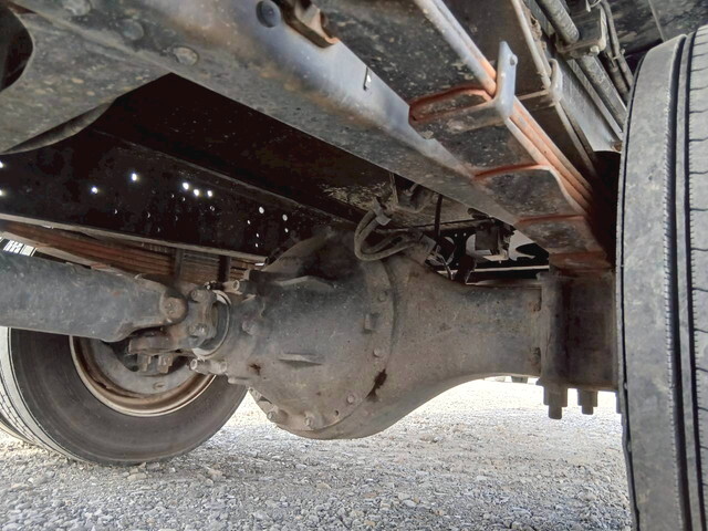 いすゞフォワード高所作業車中型（4t）[写真36]