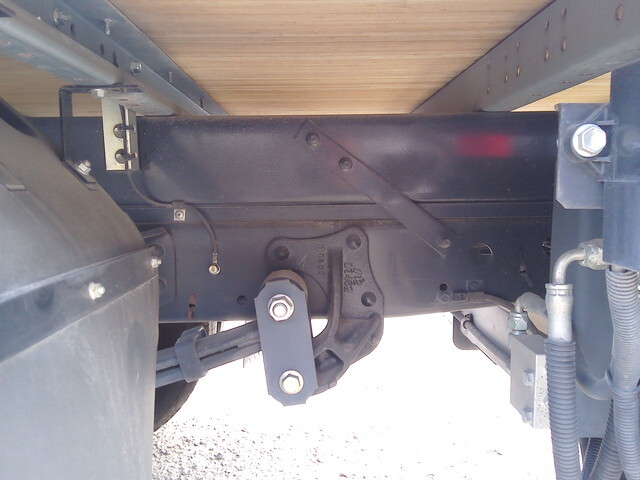 いすゞエルフアルミバン小型（2t・3t）[写真10]