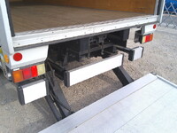 いすゞエルフアルミバン小型（2t・3t）[写真17]