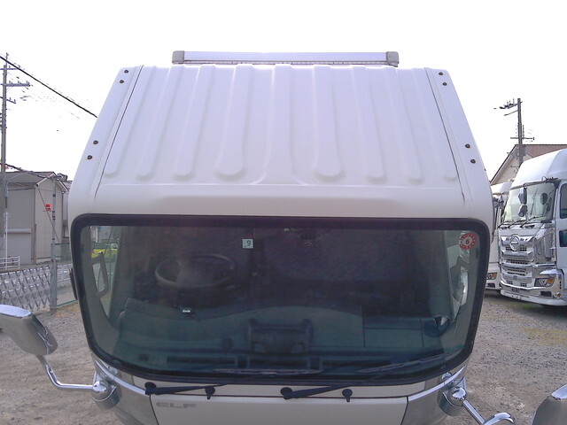 いすゞエルフアルミバン小型（2t・3t）[写真36]