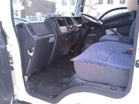 いすゞエルフアルミバン小型（2t・3t）[写真40]