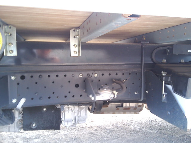 いすゞエルフアルミバン小型（2t・3t）[写真09]