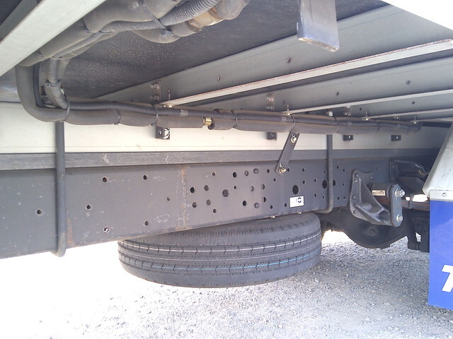 いすゞエルフ冷凍車（冷蔵車）小型（2t・3t）[写真15]