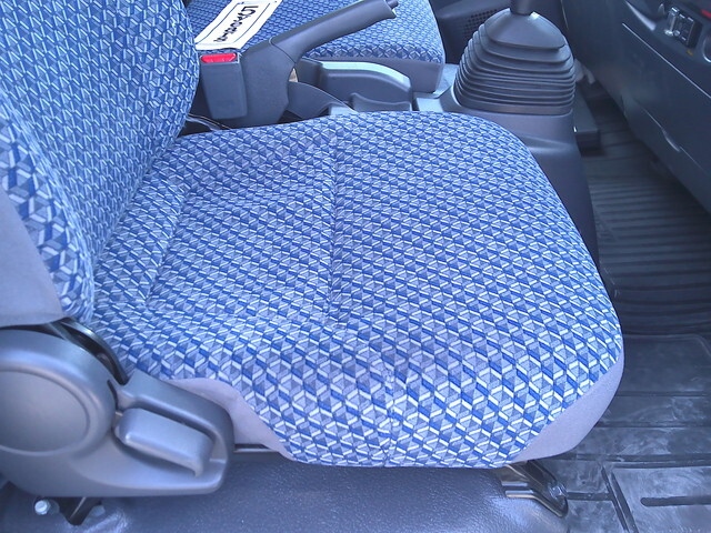 いすゞエルフ冷凍車（冷蔵車）小型（2t・3t）[写真18]