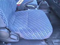 いすゞエルフ冷凍車（冷蔵車）小型（2t・3t）[写真19]