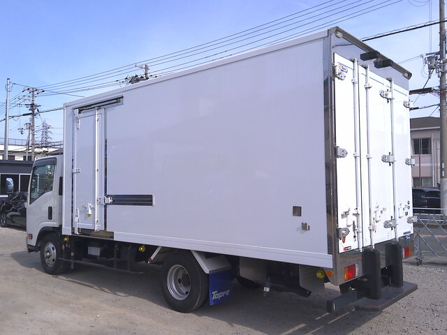 いすゞエルフ冷凍車（冷蔵車）小型（2t・3t）[写真02]
