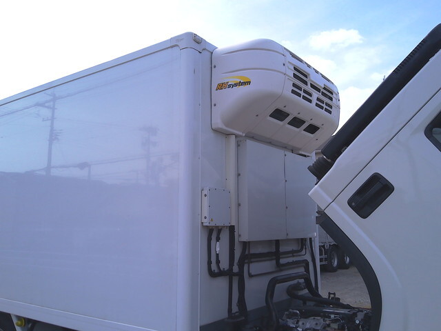 いすゞエルフ冷凍車（冷蔵車）小型（2t・3t）[写真30]