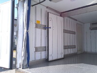 いすゞエルフ冷凍車（冷蔵車）小型（2t・3t）[写真39]