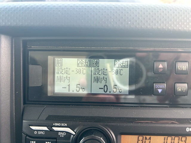 いすゞエルフ冷凍車（冷蔵車）小型（2t・3t）[写真05]