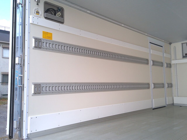 日野デュトロ冷凍車（冷蔵車）小型（2t・3t）[写真35]